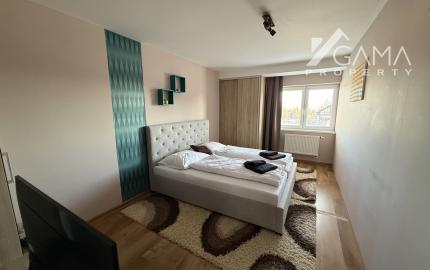 Exkluzívne ponúkame na predaj 3-izbový slnečný apartmán s vlastnou terasou