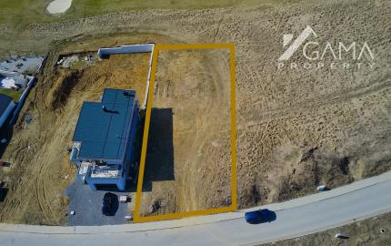 Exkluzívny stavebný pozemok na golfovom ihrisku – Malý Slavkov