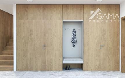 Exkluzívne ponúkame na predaj novostavbu moderného rodinného domu s dvomi bytovými jednotkami