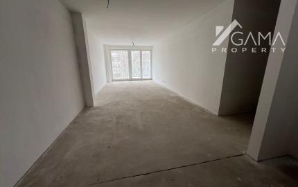 Ponúkame na predaj priestranný trojizbový byt, ktorý sa nachádza v centre mesta Poprad