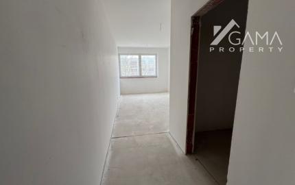 Ponúkame na predaj priestranný trojizbový byt, ktorý sa nachádza v centre mesta Poprad