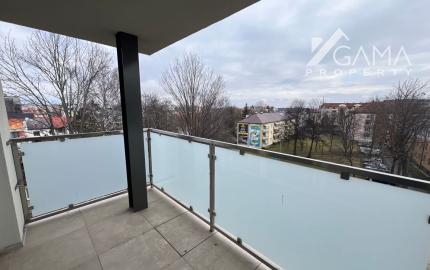 Ponúkame na predaj krásny moderný trojizbový byt v centre mesta Poprad