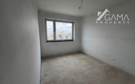 Ponúkame na predaj priestranný trojizbový byt, ktorý sa nachádza v centre mesta Poprad