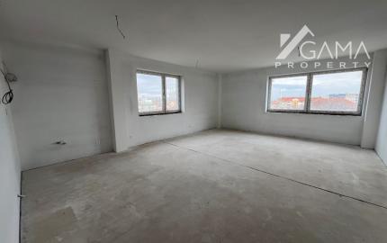 Ponúkame na predaj priestranný trojizbový byt, ktorý sa nachádza v centre mesta Poprad