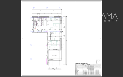 Ponúkame na predaj priestranný trojizbový byt, ktorý sa nachádza v centre mesta Poprad