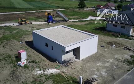 Novostavba moderného 3-izbového bungalovu v obci Hôrka