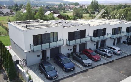 4-izbový rodinný dom s garážou vo Veľkej Lomnici