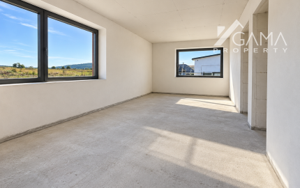 EXKLUZÍVNE NA PREDAJ | Moderný 4-izbový bungalov s garážou – Hôrka pri Poprade
