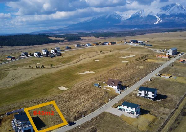 Exkluzívny stavebný pozemok na golfovom ihrisku – Malý Slavkov