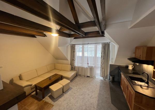 Ponúkame Vám na predaj krásny apartmán v centre Tatranskej Lomnice