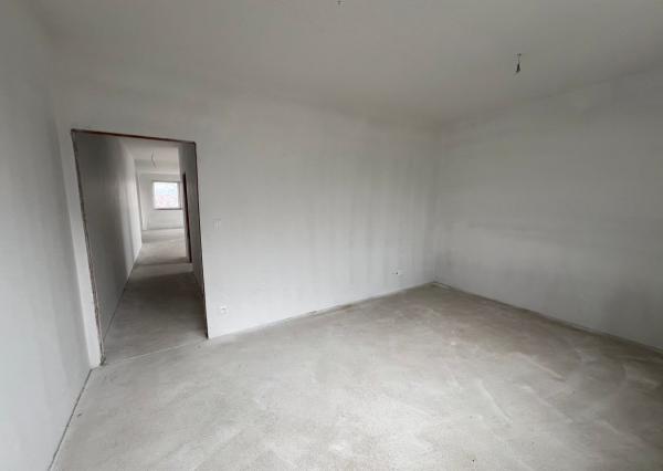 Ponúkame na predaj krásny moderný trojizbový byt v centre mesta Poprad