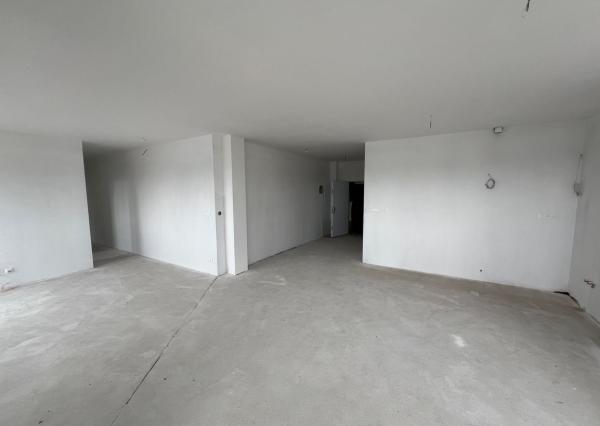 Ponúkame na predaj krásny moderný trojizbový byt v centre mesta Poprad