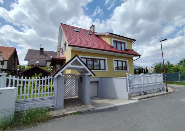 Dvojgeneračný rodinný dom na predaj v Poprade - Veľká