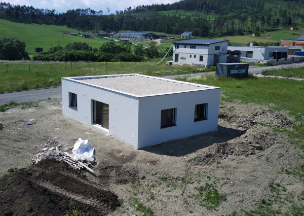Novostavba moderného 3-izbového bungalovu v obci Hôrka