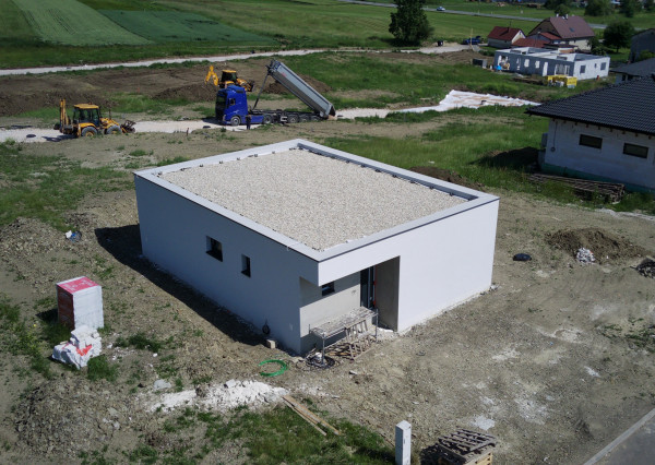 Novostavba moderného 3-izbového bungalovu v obci Hôrka