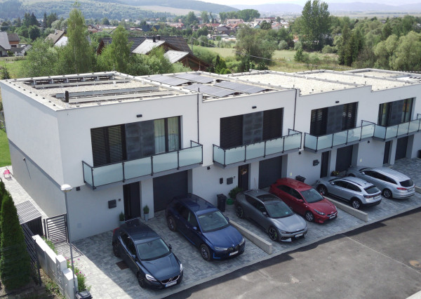 4-izbový rodinný dom s garážou vo Veľkej Lomnici