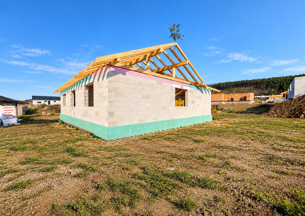 EXKLUZÍVNE NA PREDAJ | Moderný 4-izbový bungalov s garážou – Hôrka pri Poprade