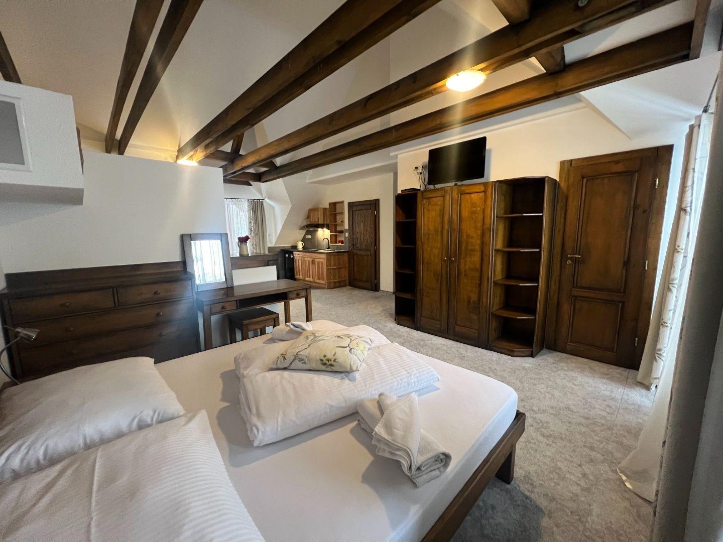 Ponúkame Vám na predaj krásny apartmán v centre Tatranskej Lomnice