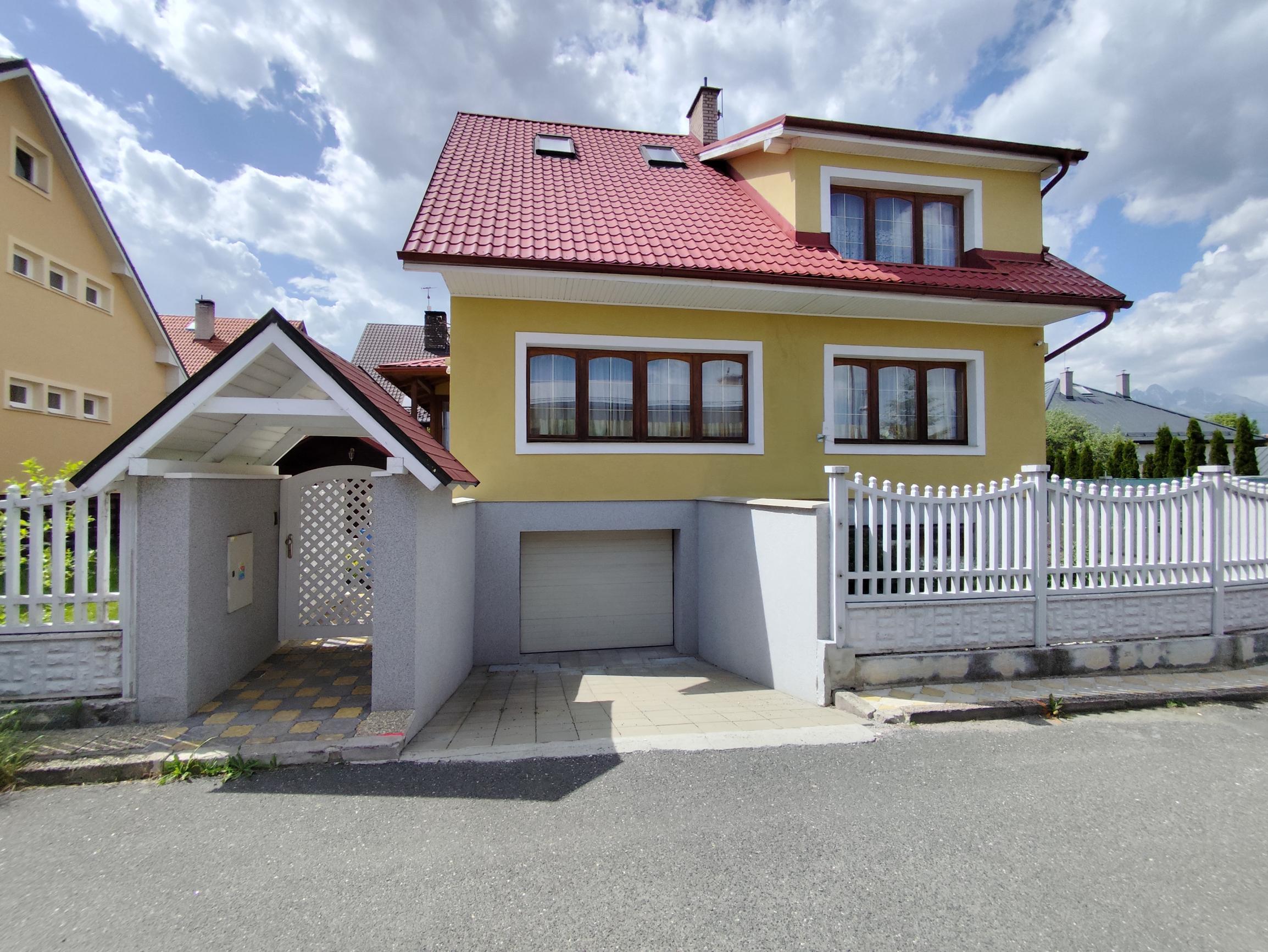 Dvojgeneračný rodinný dom na predaj v Poprade - Veľká