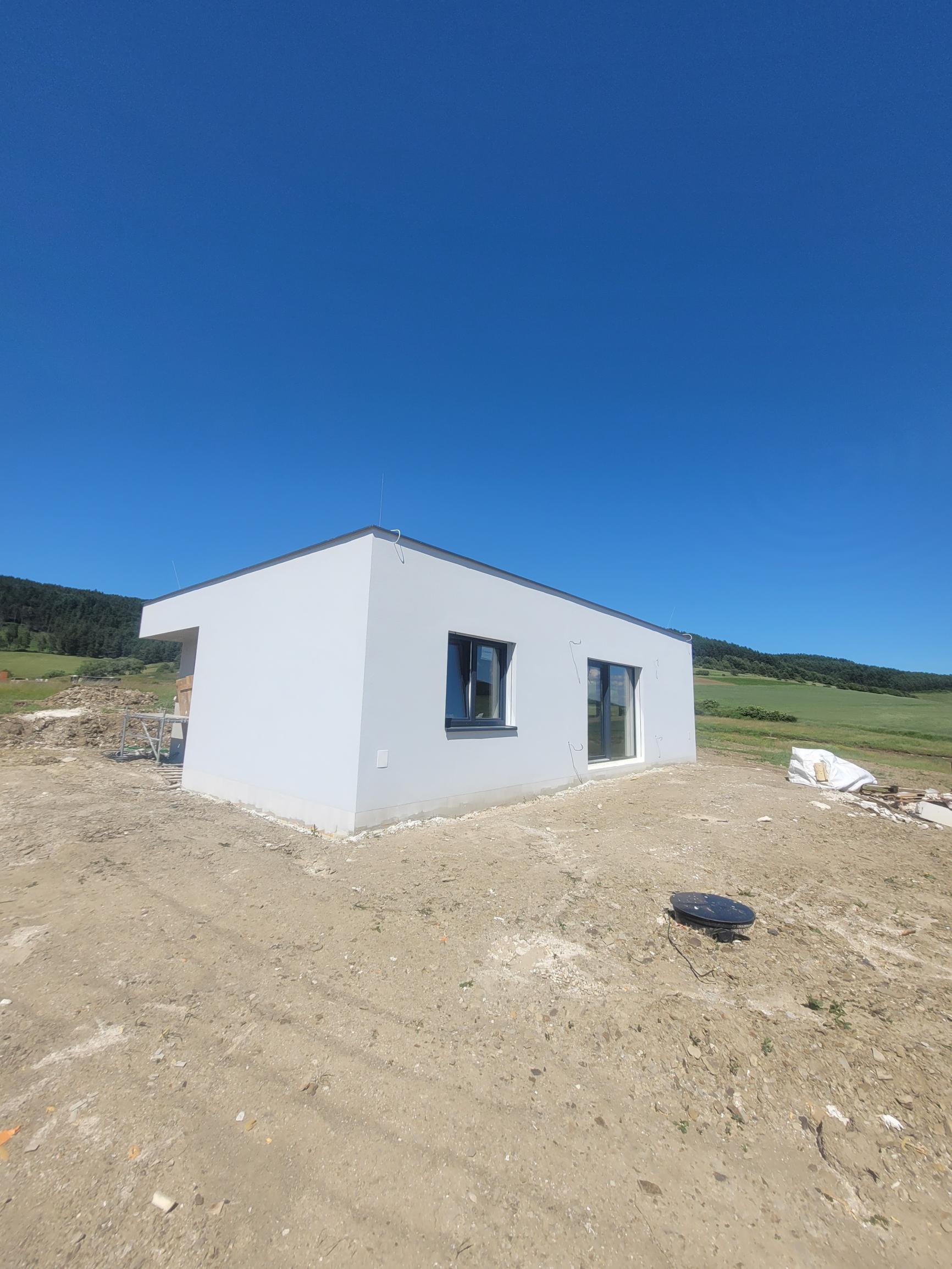 Novostavba moderného 3-izbového bungalovu v obci Hôrka